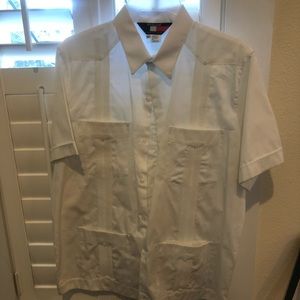 Men’s Large Guayabera White Shirt